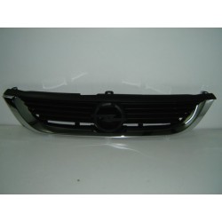 OPEL VECTRA 99 REJILLA