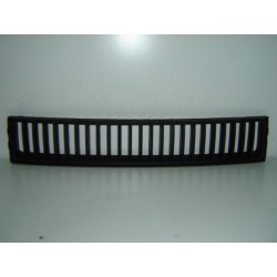 SKODA FABIA 99 REJILLA PARAGOLPES DELANTERO