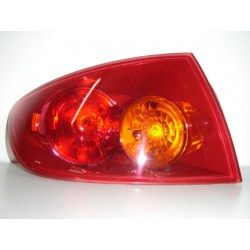 MAZDA 3 SEDAN 04 PILOTO EXTERIOR (INTERIOR ROJO) IZQUIERDO