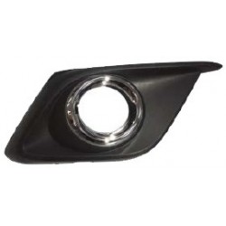 MAZDA 3 14 REJILLA PARAGOLPES CON HUECO ANTINIEBLAS DERECHA
