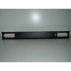 NISSAN D21 86 CENTRO PARAGOLPES TRASERO