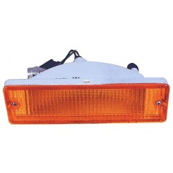 NISSAN KING CAB 93 PILOTO PARAGOLPES DELANTERO