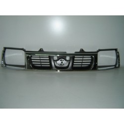 NISSAN D22 98 REJILLA CROMADA