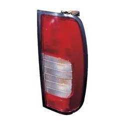 NISSAN D22 98 PILOTO TRASERO DERECHO (TIPO KOITO)