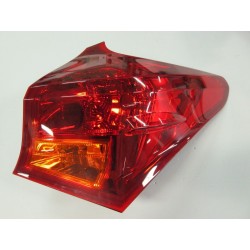 TOYOTA AURIS 13 PILOTO TRASERO DERECHO (KOITO)