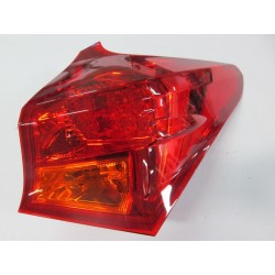 TOYOTA AURIS 13 PILOTO TRASERO DERECHO LED (KOITO)