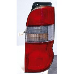 TOYOTA HIACE 96 PILOTO TRASERO DERECHO