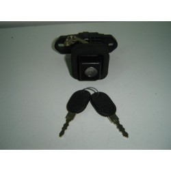 FIAT UNO 90 CERRADURA PORTON CON LLAVE